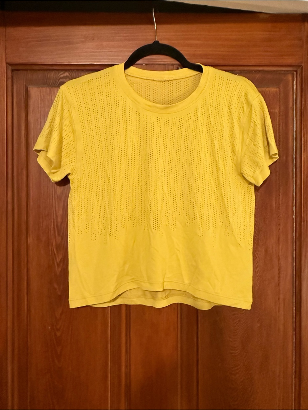 Lululemon Train to Be - size 6